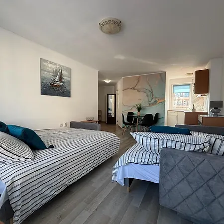 Apartman Bw - Aquamarin C6